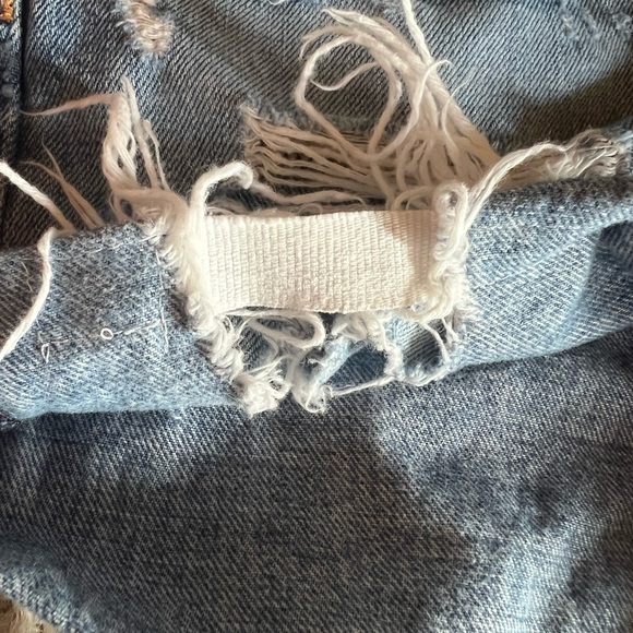 Rag and Bone cut offs. Very distressed. Size 26. - Picture 4 of 11